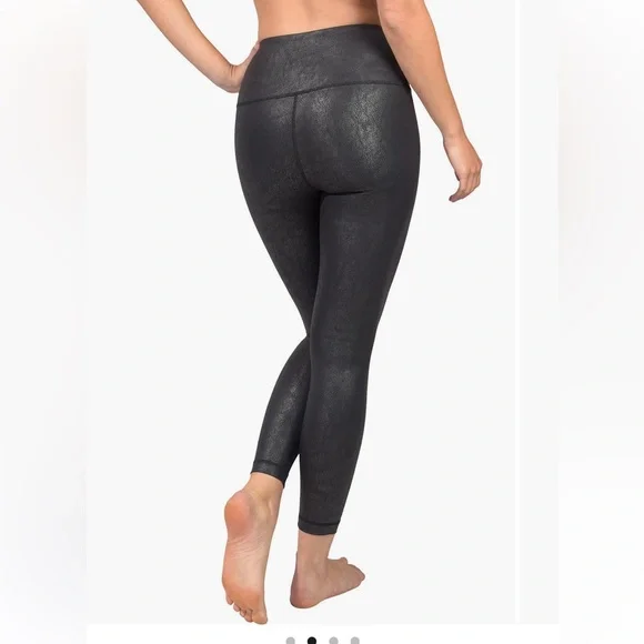 90 Degree High Rise Faux Cracked Leather Leggigngs - Picture 3 of 5